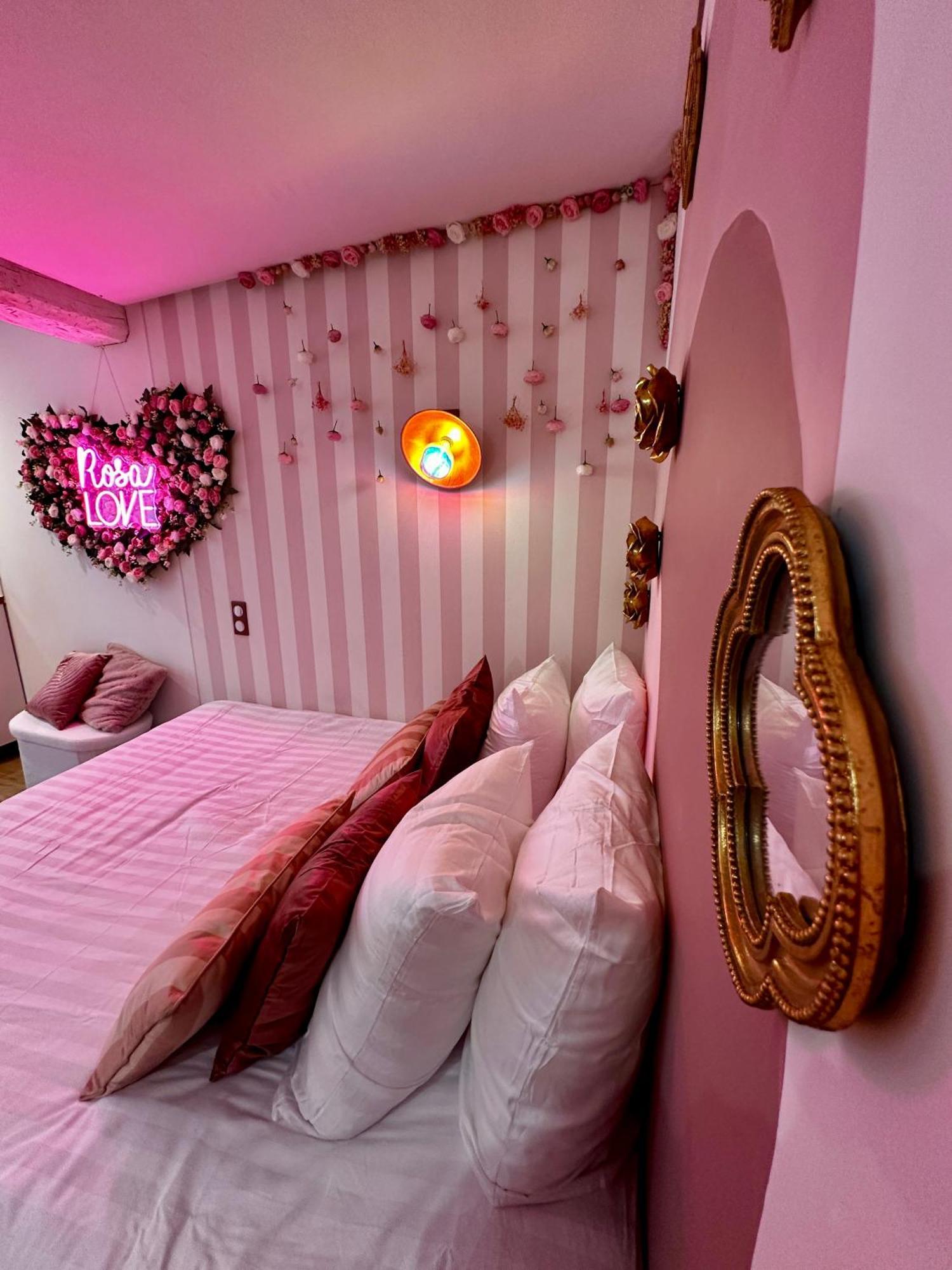 Romantic Room - Balneo - Ciel Etoile - Free Wifi - Netflix - Hyper Centre Pezenas Exterior photo